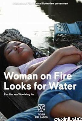Affiche de film Woman on Fire Looks for Water