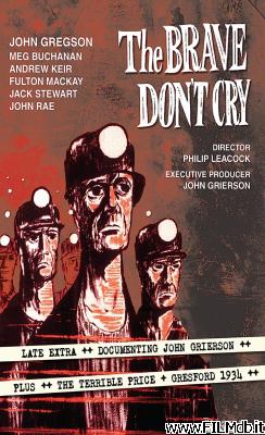 Affiche de film The Brave Don't Cry
