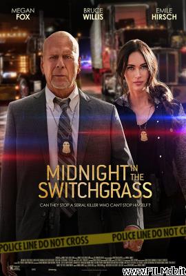 Locandina del film Midnight in the Switchgrass - Caccia al serial killer